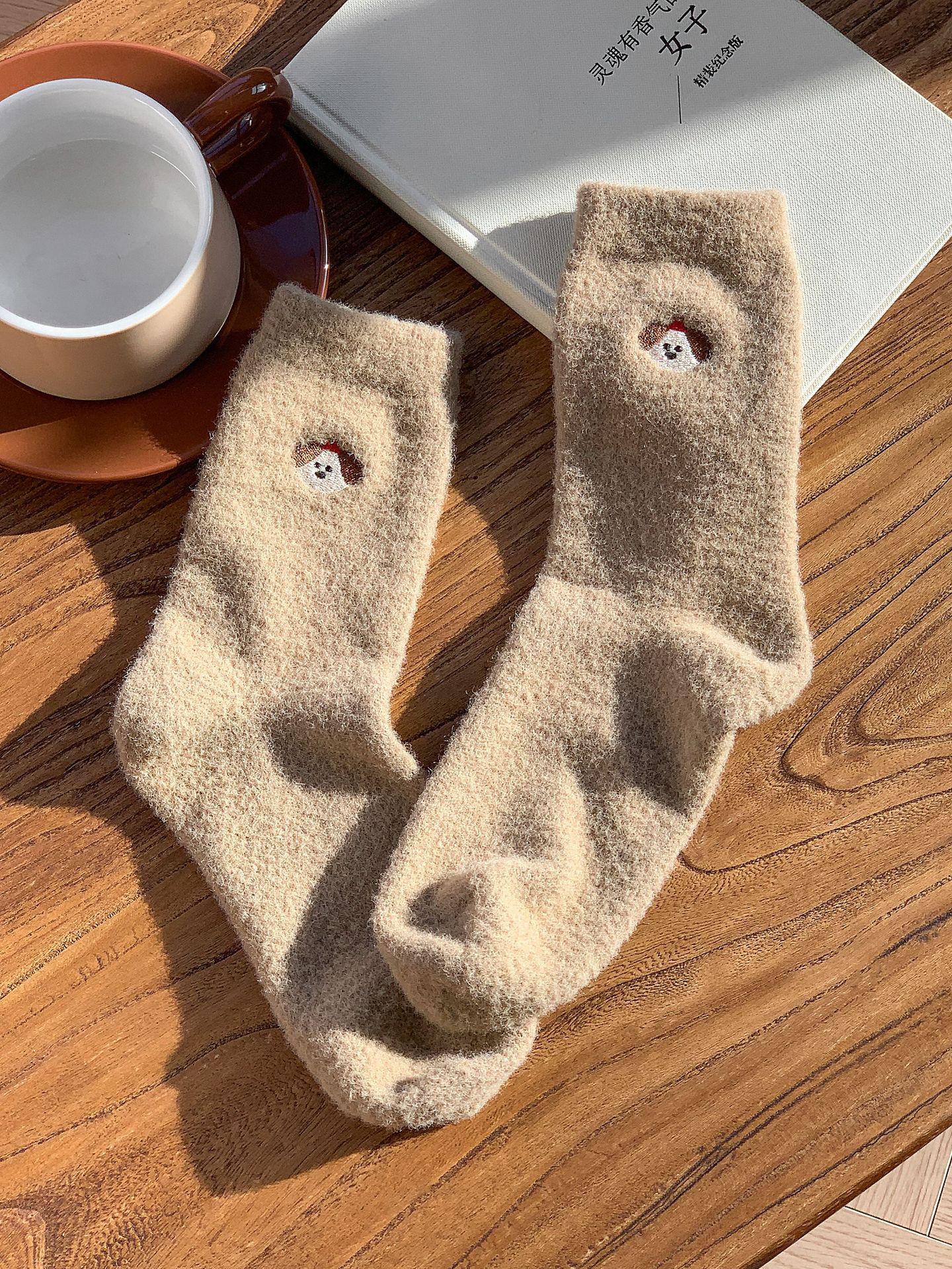 

Women s Mink Velvet Mid-Calf Socks – Warm, Thick, Cute Cat Design for Autumn & Winter, Ideal for Home or Postpartum. One Size