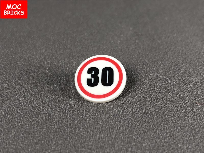 Non-Toxic 50Pcs/Lot Road Sign With Clip-On Stop Bus Station Thoroughfare Construction Worker Building Blocks Figure Diy Toys Kids Gifts