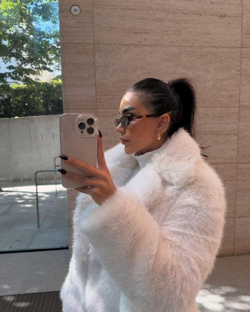 Damenmantel aus Kunstfuchsfell - Dick, locker, modisch und umweltfreundlich