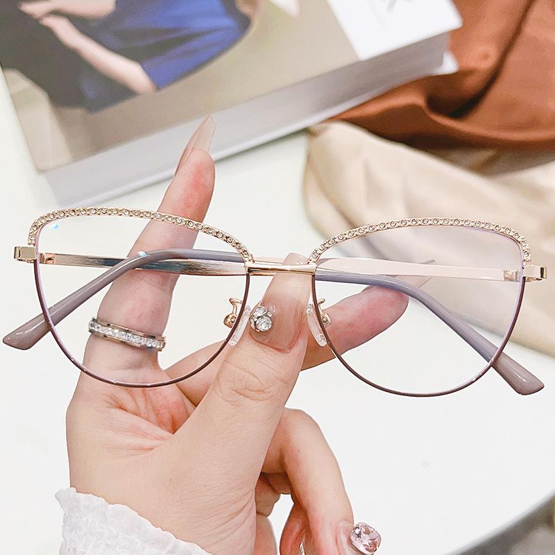 New metal anti-blue light fashion Internet celebrity point diamond cat eye flat mirror can be equipped with myopia plain face large frame thin glasses