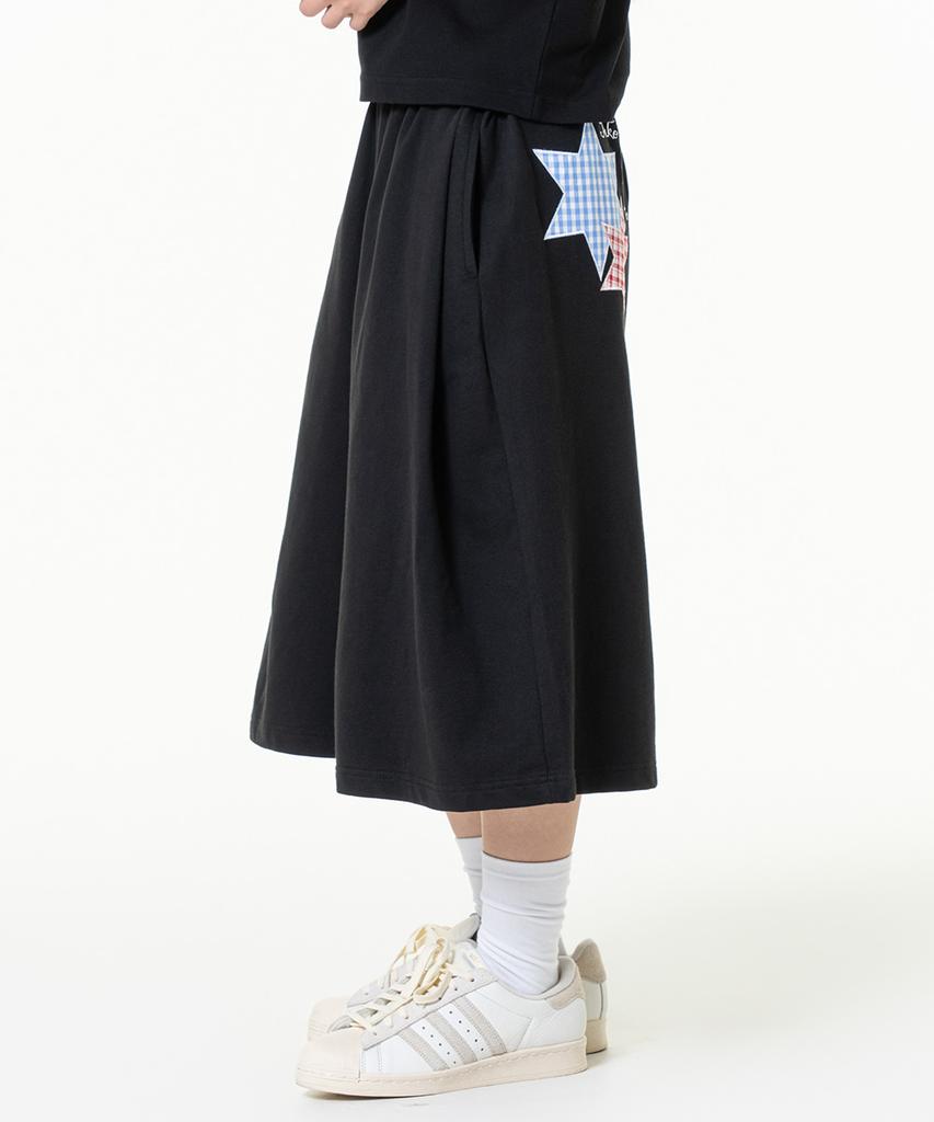 MOZMOZ Bermuda Star Patch Side Pleated Sweatpants Black