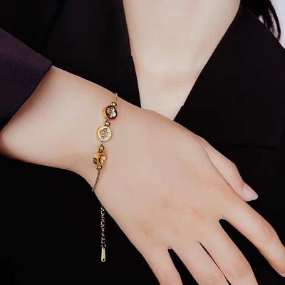 Titanium Steel Bracelet Women's Four Leaf Grass Handpiece