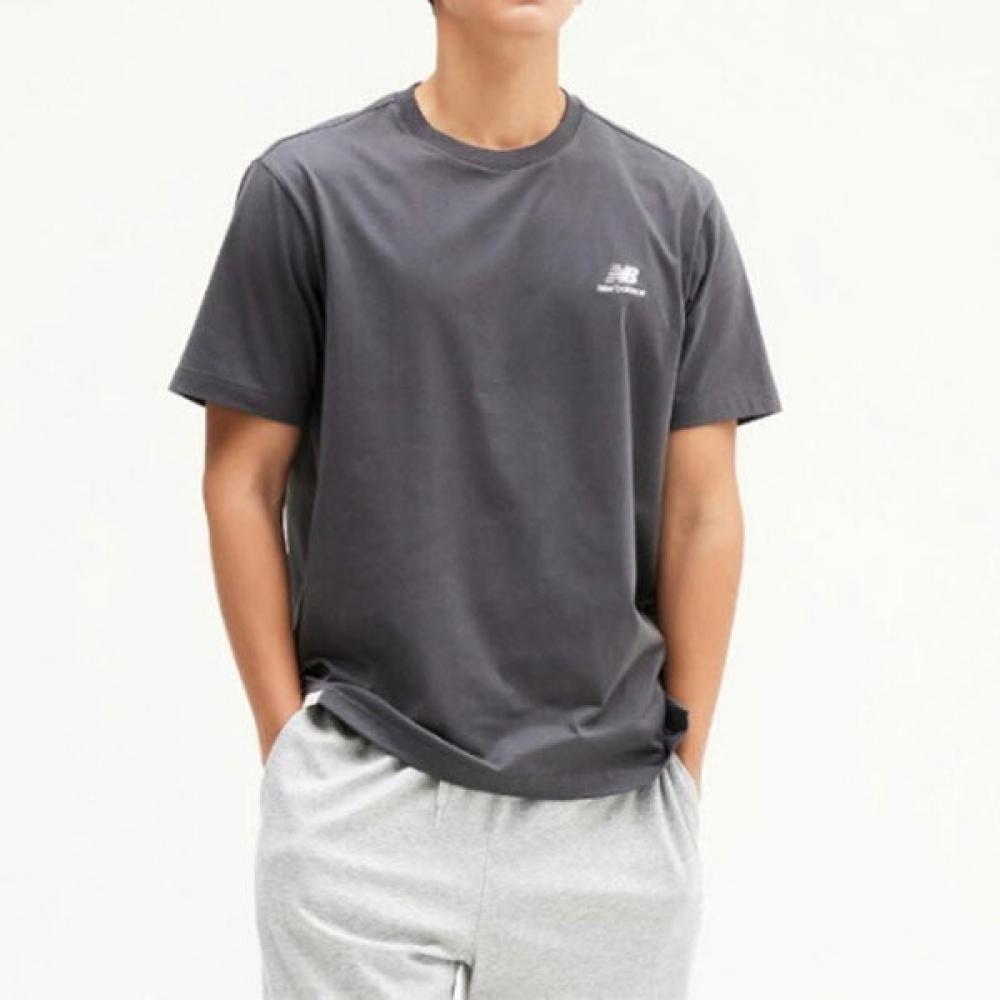 

New Balance Футболка с коротким рукавом Kqj Nbnee21013 17 Common Essential Маленький логотип Футболка с коротким рукавом 100