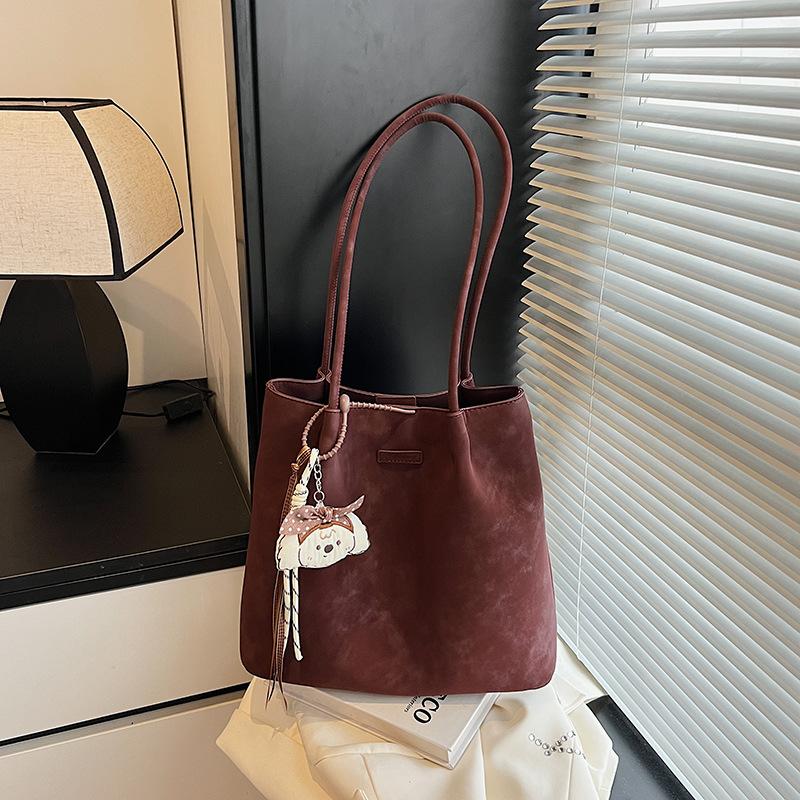 College students class tote bag women 2025 new trendy high-end shoulder bag large capacity fashionable versatile commuter bag