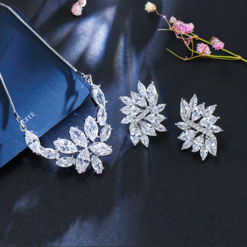 

Комплекты украшений из ожерелья и серег WWJ Marquise Cut Flower с кубическим цирконием белого золота
