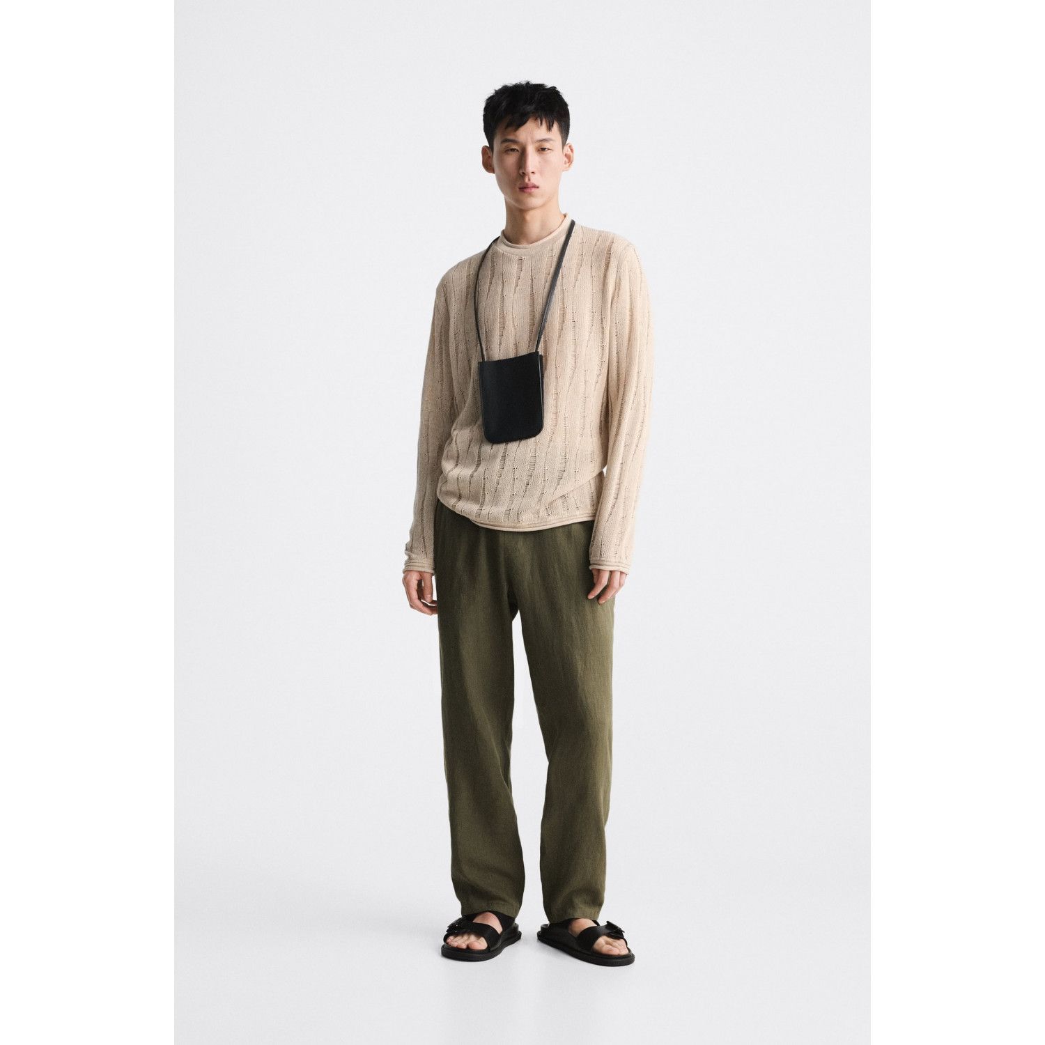 

IRREGULAR TEXTURED SWEATER