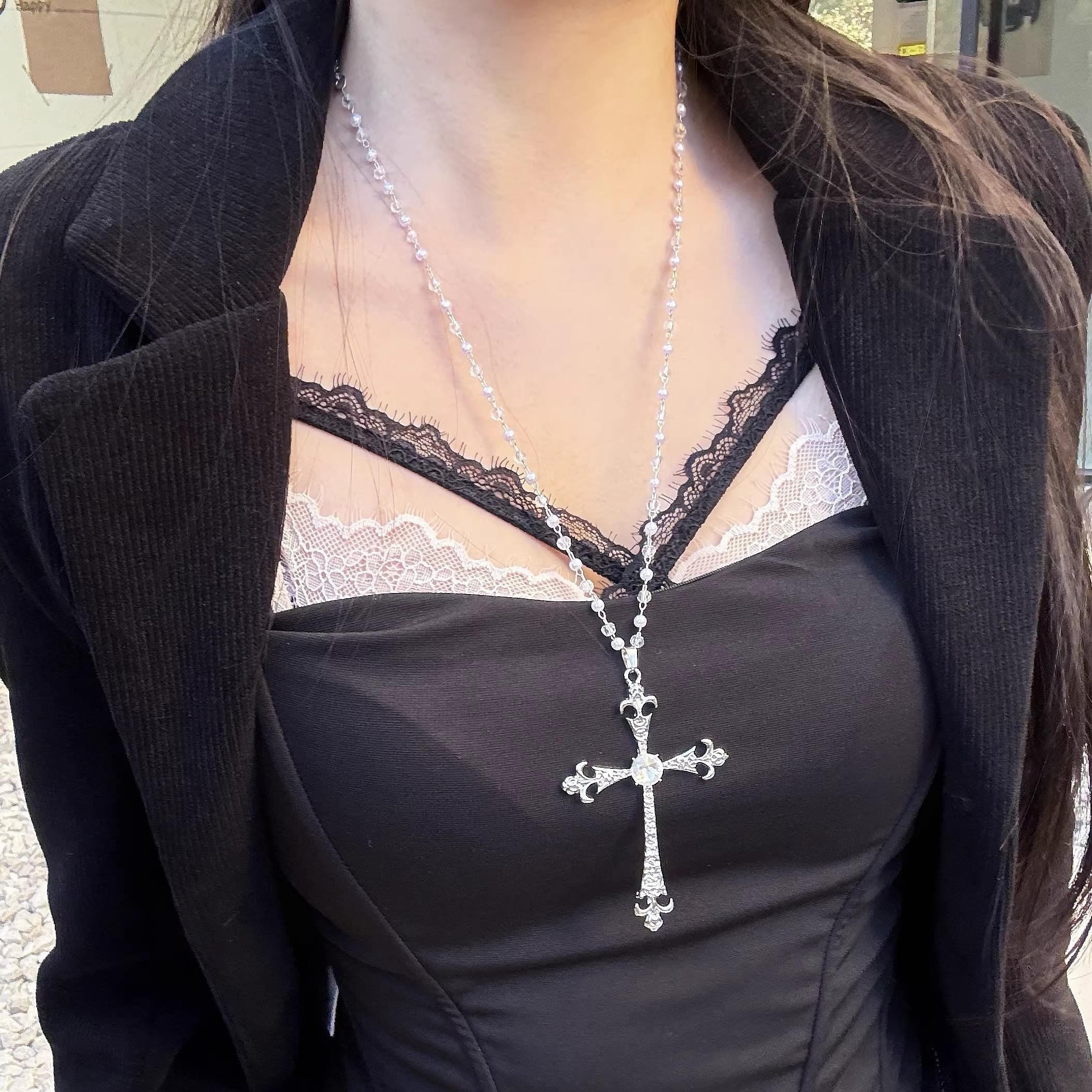 

Gothic Irregular Cross Pendant Clavicle Necklaces Y2K Punk Crystal Big Cross Pendant Necklaces Women Men Aesthetic Jewelry серебряный