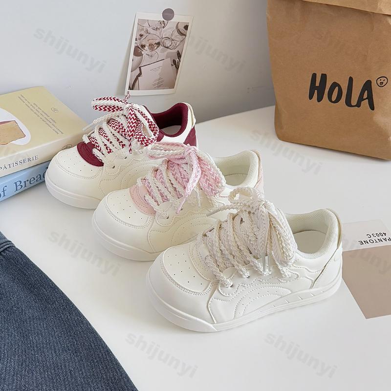 Women White Board Shoes  Spring Autumn New Fashion Cross Tied Non Slip Casual Shoes Lightweight Comfortable Vulcanized Shoes