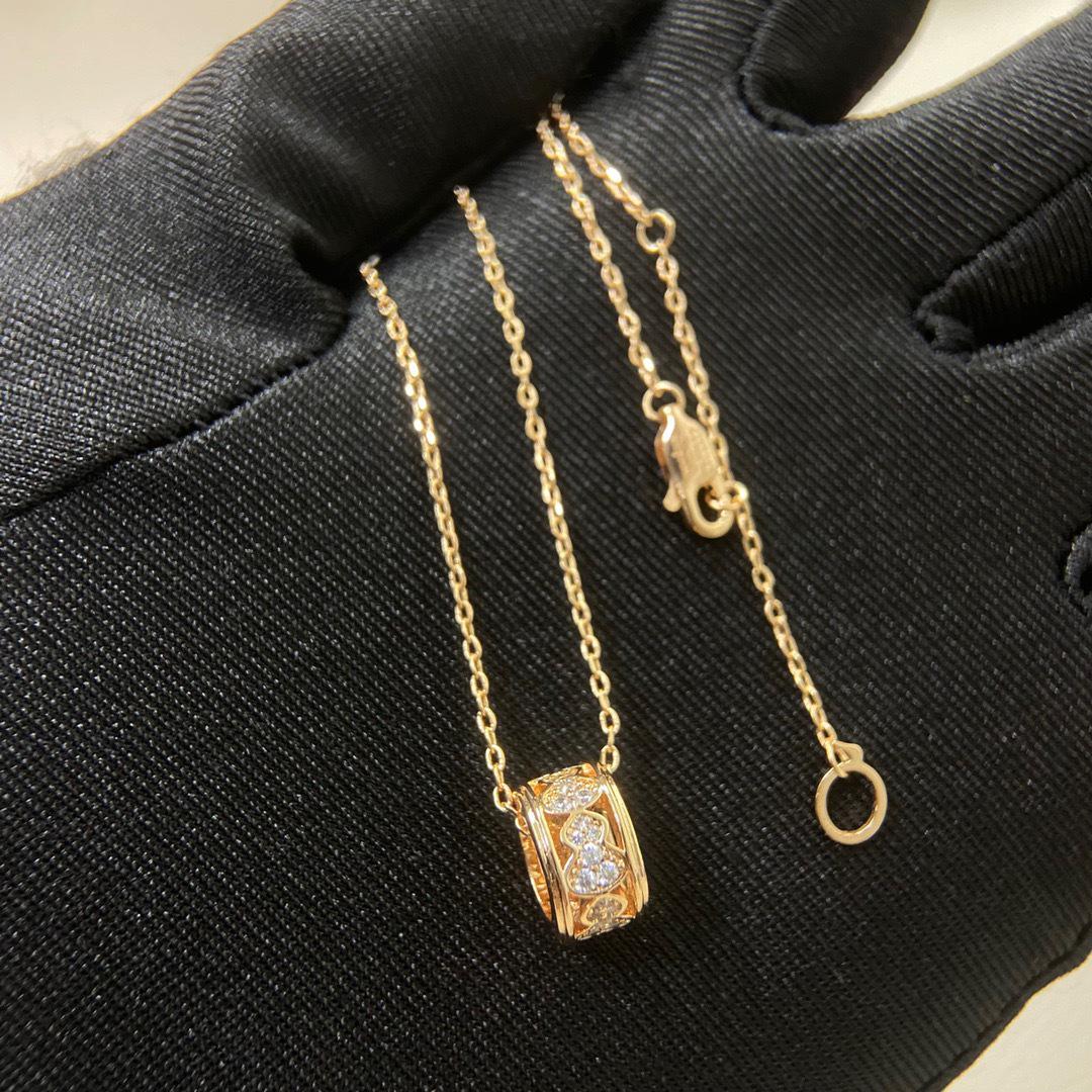 Kirin 2025 Classic Half Diamond Gourd Necklace