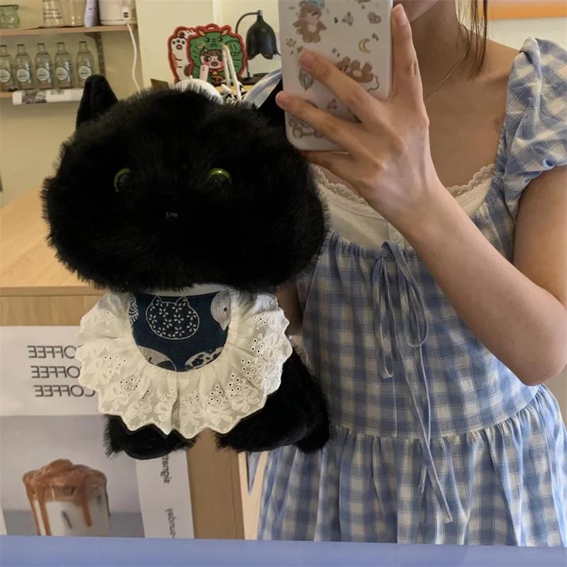 Liebliches Anime Schwarzes Feuerzeug Kätzchen Plüschtiere Lustige Flauschige Bequeme Sitzende Lätzchen Kätzchen Puppe Für Kinder Hübsche Heimdekoration Schönes Geschenk