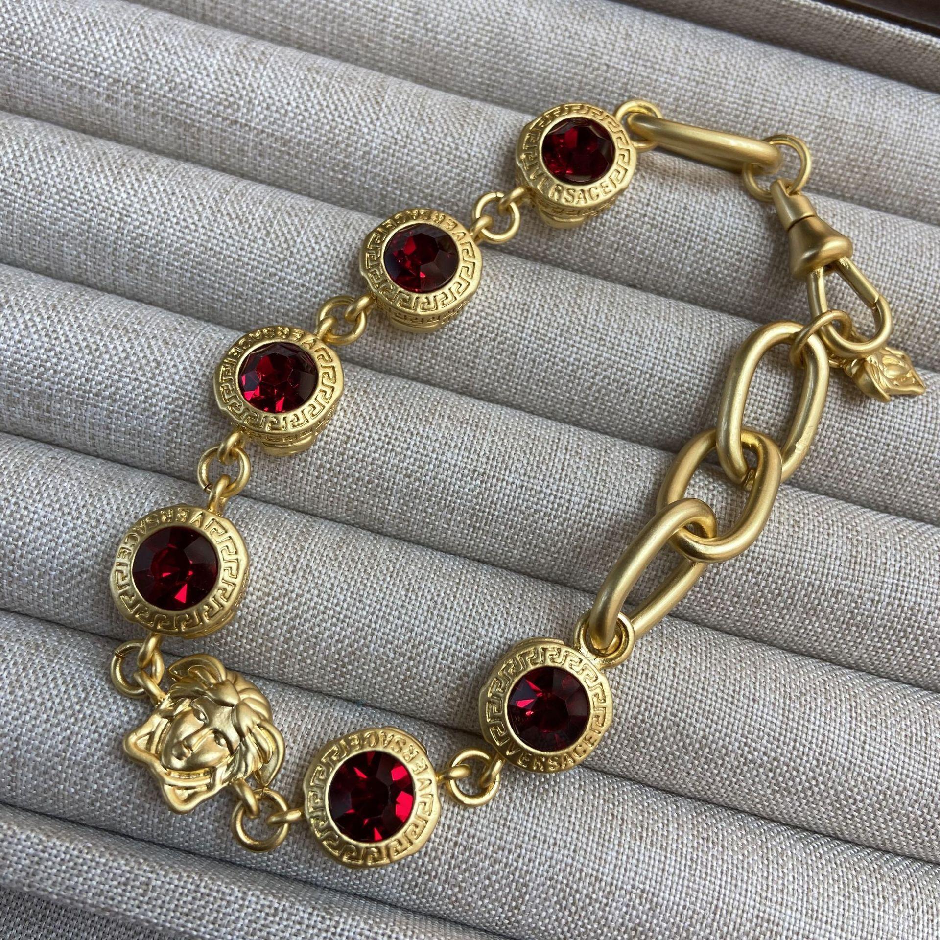 

Fan Home/F Home Браслет-лабиринт с толстой цепочкой в виде головы Медузы, женские серьги-гвоздики из латуни с позолотой и красным цирконием