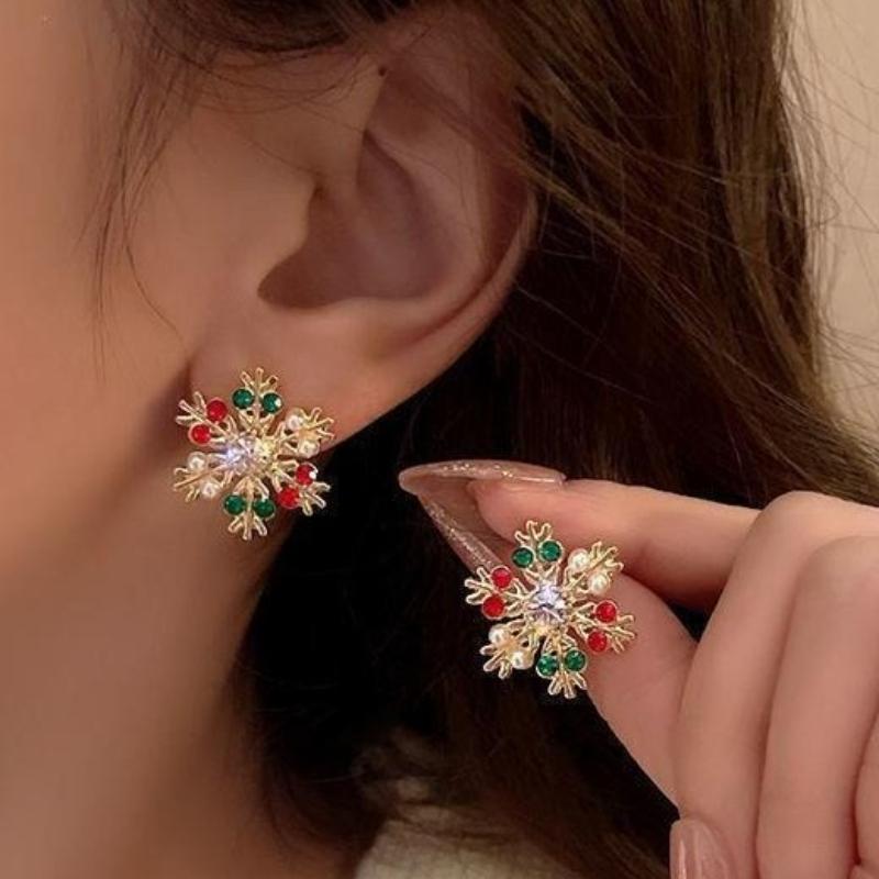 1 Pair of Fashion Christmas Earrings Creative Pearl Diamond Snowflake New Year Earrings Crystal Holiday Ear Hook Earrings Elegant Zircon Earrings