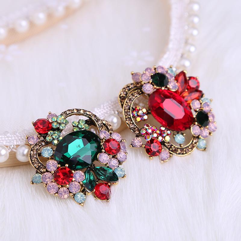 Love Gemstone Rhinestone Brooch High -End Temperament Elegant Dress All -Match Corsage Clothing Accessories Pin