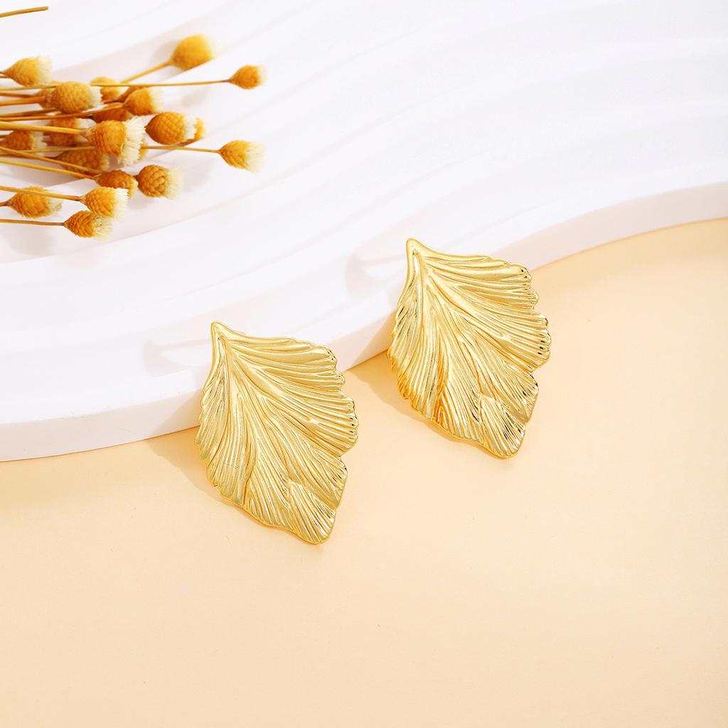 Spiral Maple Leaf Love Hollow Irregular Earrings, Heavy Industry Advanced Sense Metal Style Fashion Temperament Earrings
