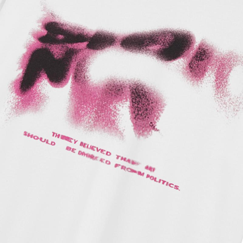 Уличная футболка с большими буквами и графикой — фото 6