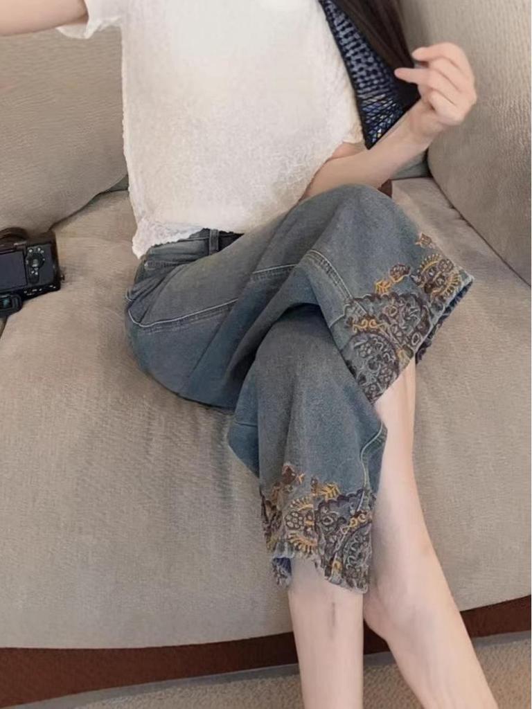 2026 Spring Women's Retro Embroidered Wide-Leg Jeans