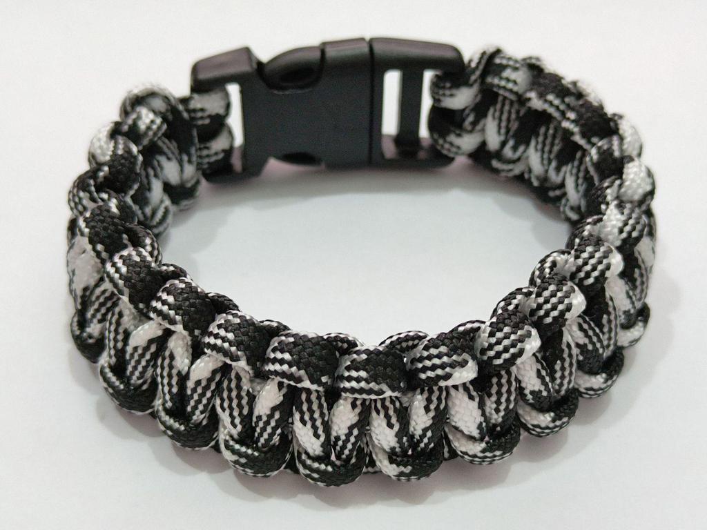 Seven-Strand Survival Paracord Bracelet: Outdoor Emergency Woven Wristband