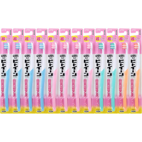 

Между зубной щеткой Lion, суперкомпактной и мягкой, 12 штук