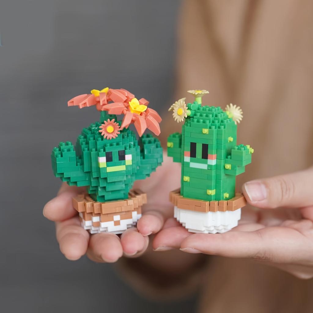 Cute Cactus Potted Plant, Building Blocks, Plant Micro Particle Assembly Model, Children's DIY Toy, Christmas Gift