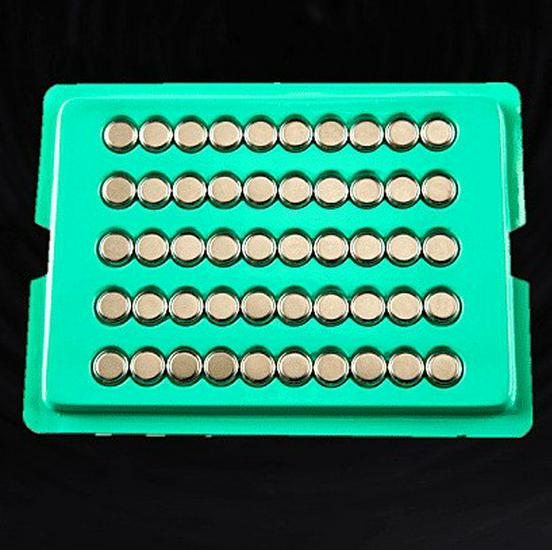 

Электрические игрушечные аксессуары: Батарейки AA/AAA, Отвертка, Крючок, Аккумуляторная батарея