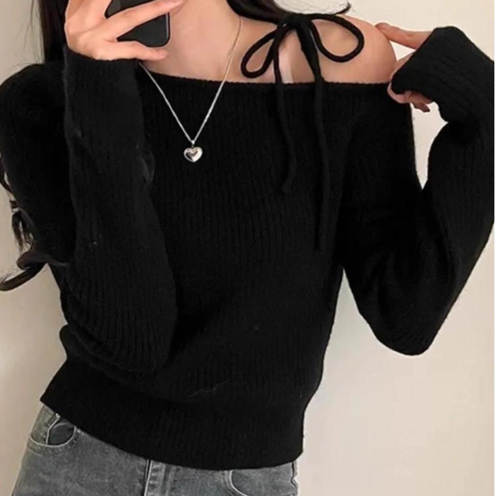 Off-the-shoulder Knitted Sweater for Women's Autumn and Winter, A New, Niche Design with A Spicy Girl Style, A Slimming and Elegant, Versatile Top