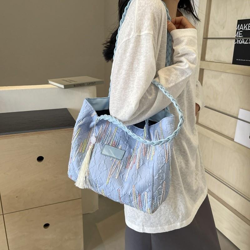 Stylish Trendy Large Capacity Shoulder Bag Women's Tote 2024 New Design Casual Fashion Handbag