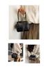Elegant Women's Crossbody Handbag - Soft Leather, Trendy Niche Design, Simple Single-Shoulder Messenger Bag