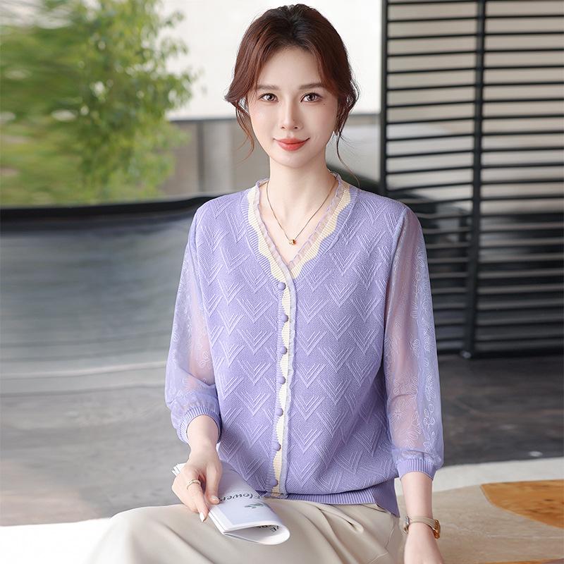 Elegante Cardigan Primaverile per la Mamma: T-shirt a Maglia Sottile con Maniche in Garza Moda Estate 2026 per Donne di Mezza Età