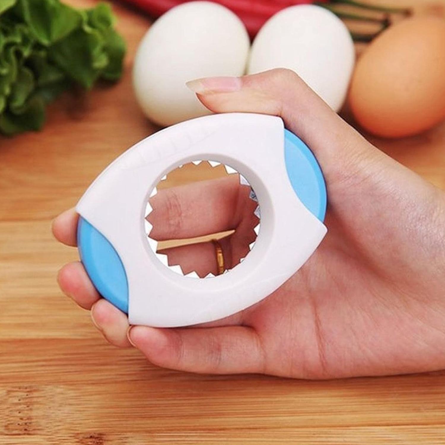 Blue Egg Shell Opener, Egg Topper Cutter Egg Cracker Separator for Quickly Cutting Off The Tops of Eggs Egg Shell Scissors Opener Kitchen Utensils