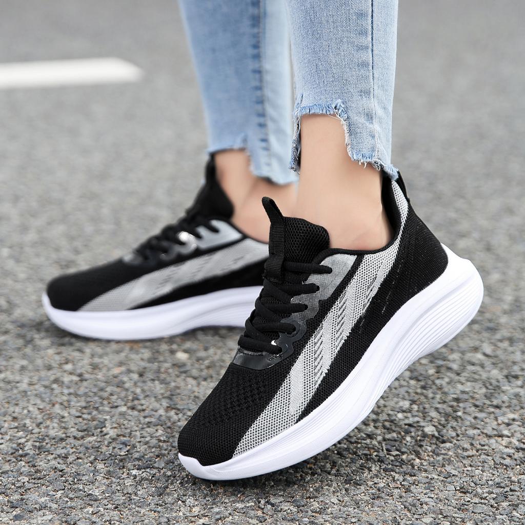 Sneakers New Summer Lightweight Shock-absorbing Running Shoes Mesh Breathable Casual Running Shoes