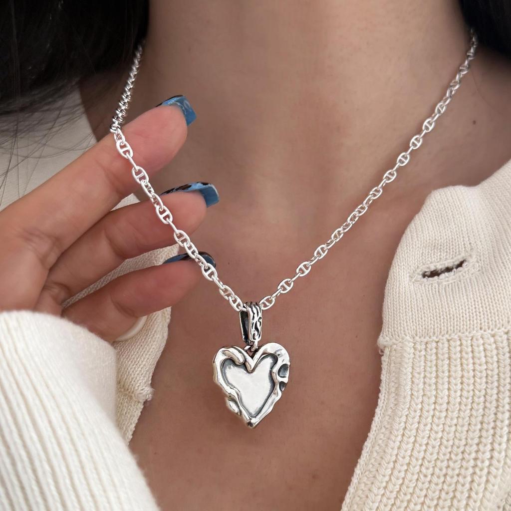 Korean S925 Sterling Silver Heart-Textured Pig Nose Chain Necklace for Women – Niche, Versatile High-End Clavicle Design