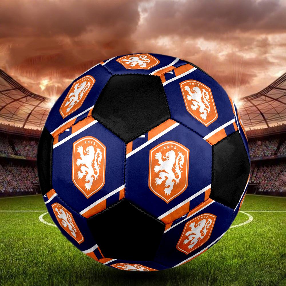 Pallone Calcio a 5 KNVB Colorato Cucito a Macchina PVC Misura 5 Pronto per Allenamento di Squadra e Competizione Durevole Rimbalzo Elevato Fantastico Regalo Sportivo