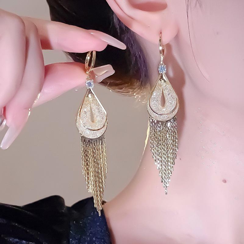 2025 Diamond Geometric Flower Tassel Earrings – Korean Cold Style, Light Luxury for Women