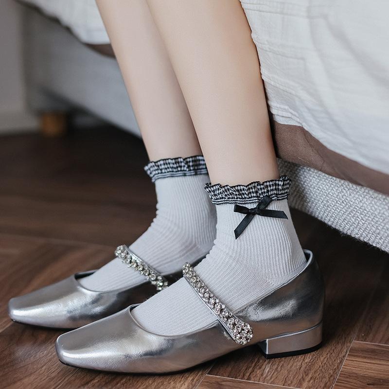 Solid Color Short Socks Women Japanese Fashion Black White Gray Low Cut Ankle Socks Lolita Sweet Girls Cute Lace Ruffle Socks