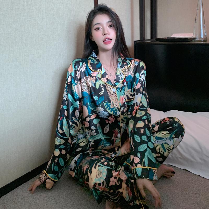 Pajamas Women's Satin Long-sleeved Pajamas Pajamas Suit Flower Printed High-grade Ice Silk Can Be Worn Outside Home Wear Pajamas