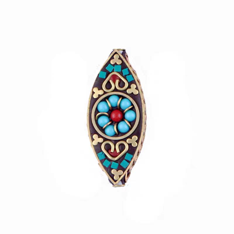 Nepalski Ręcznie Robiony Naszyjnik z Sześciosylabową Mantrą z Mosiężnymi Inkrustowanymi Koralikami