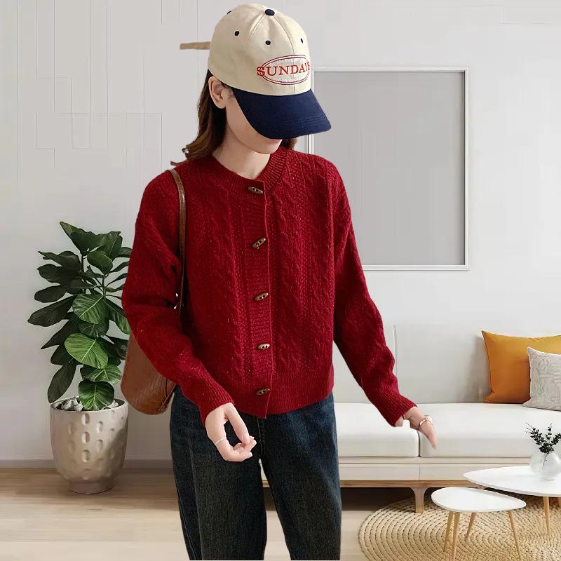 2025 Autumn Women's Casual Short Knit Cardigan - Small Fresh Twist Sweater Coat with Toggle Buttons, Lazy Style