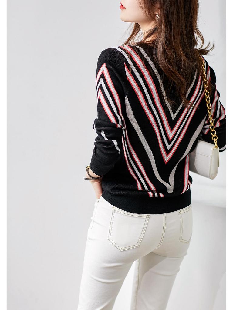 Women's Slimming V-Neck Striped Long-Sleeve Sweater – Versatile Autumn/Winter Fashion.
