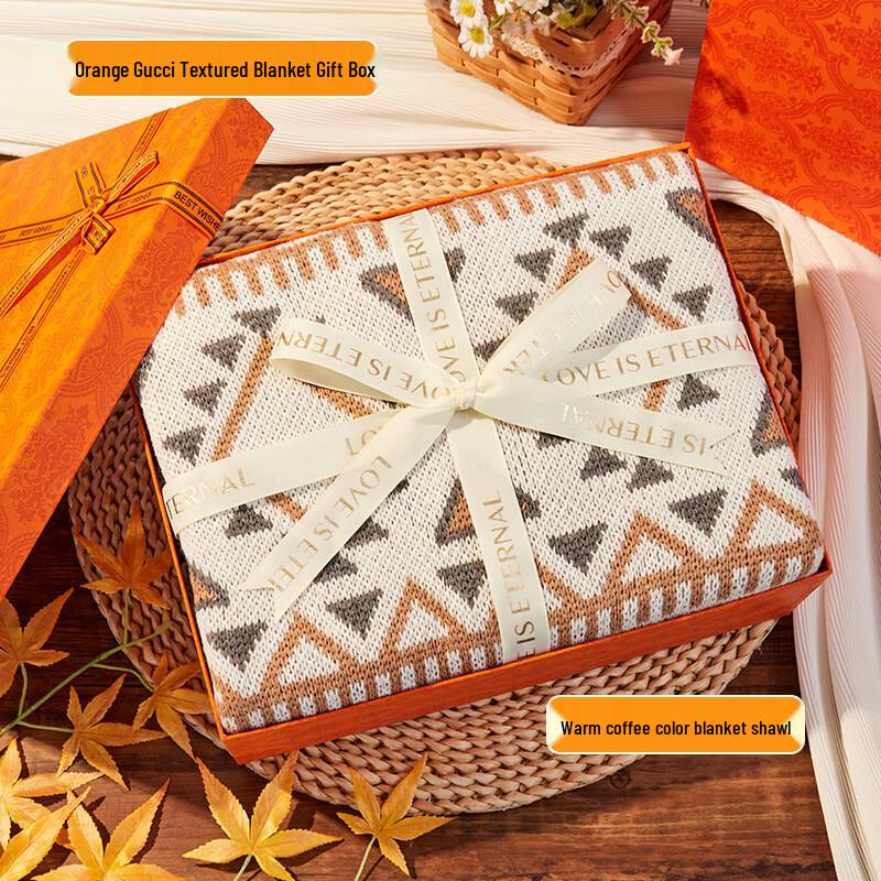 

AQ Winter Warmth Gift Set with Insulated Mug & Blanket 80*110cm Blanket