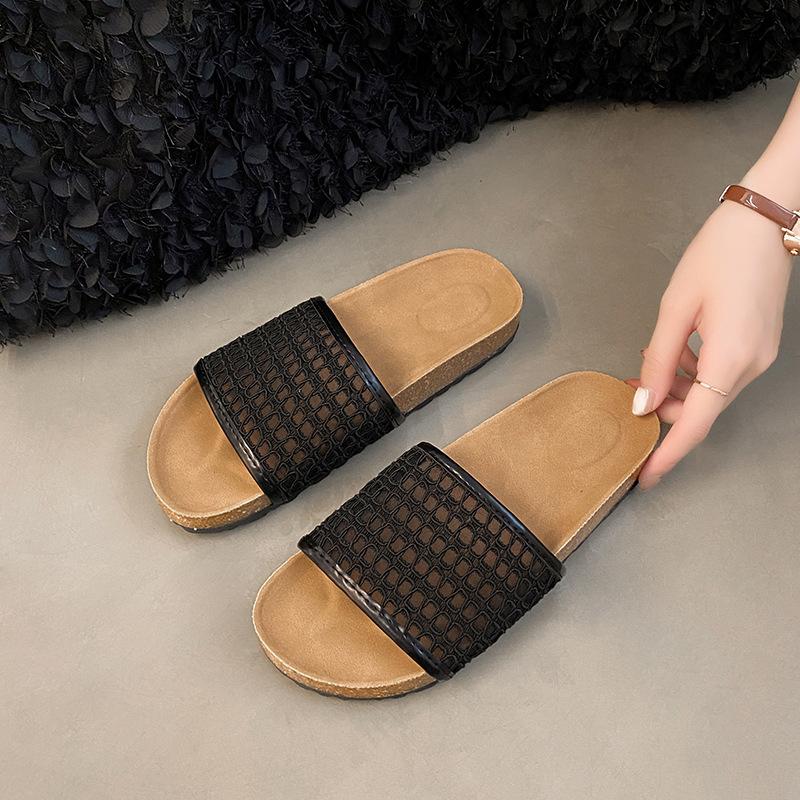 

French woven comfortable outer wear half slippers women s shoes summer 2025 new breathable hollow casual Roman sandals 36 чёрный