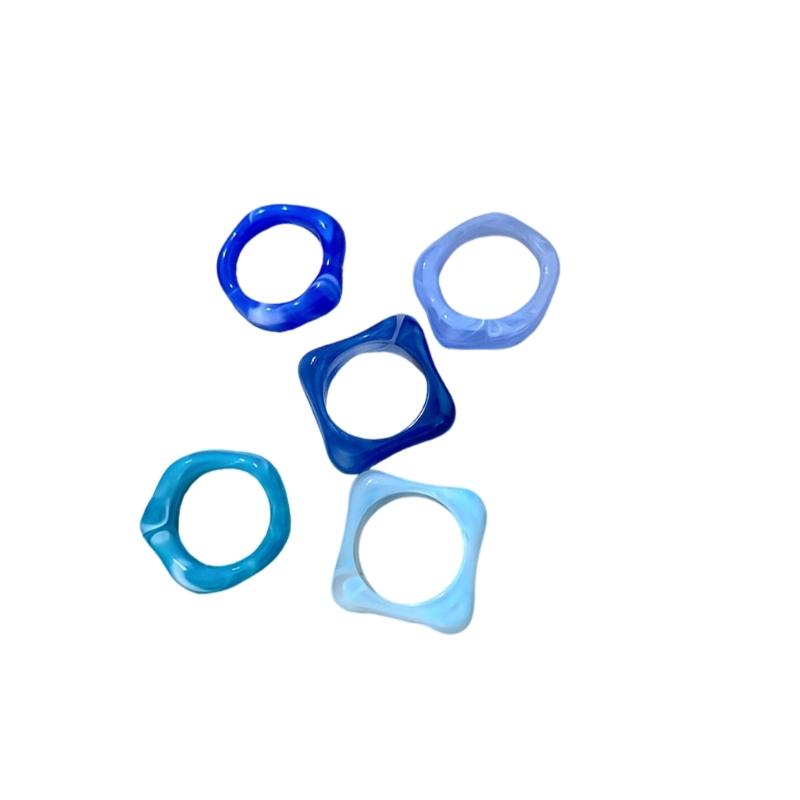 Pack of 5 Artisanal Crafted Acrylic Ombres Rings for Women Gradient Color Marbled Stackable Everyday Jewelry Gift