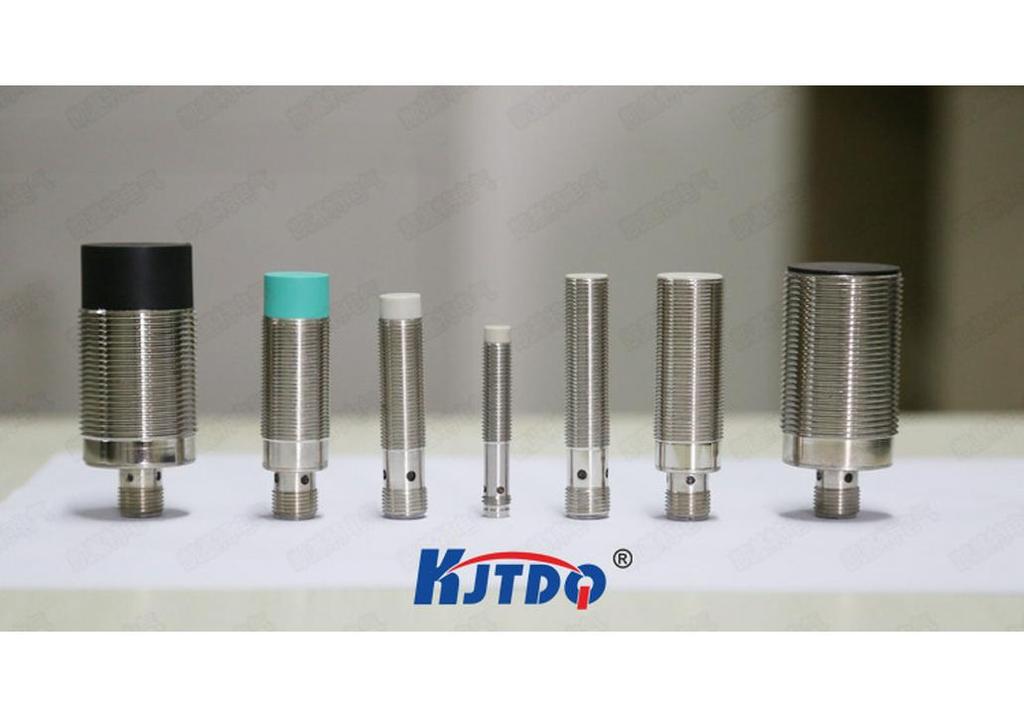 KJTDQ M12 Proximity Sensor with Aviation Connector, 24V NPN Normally Open.