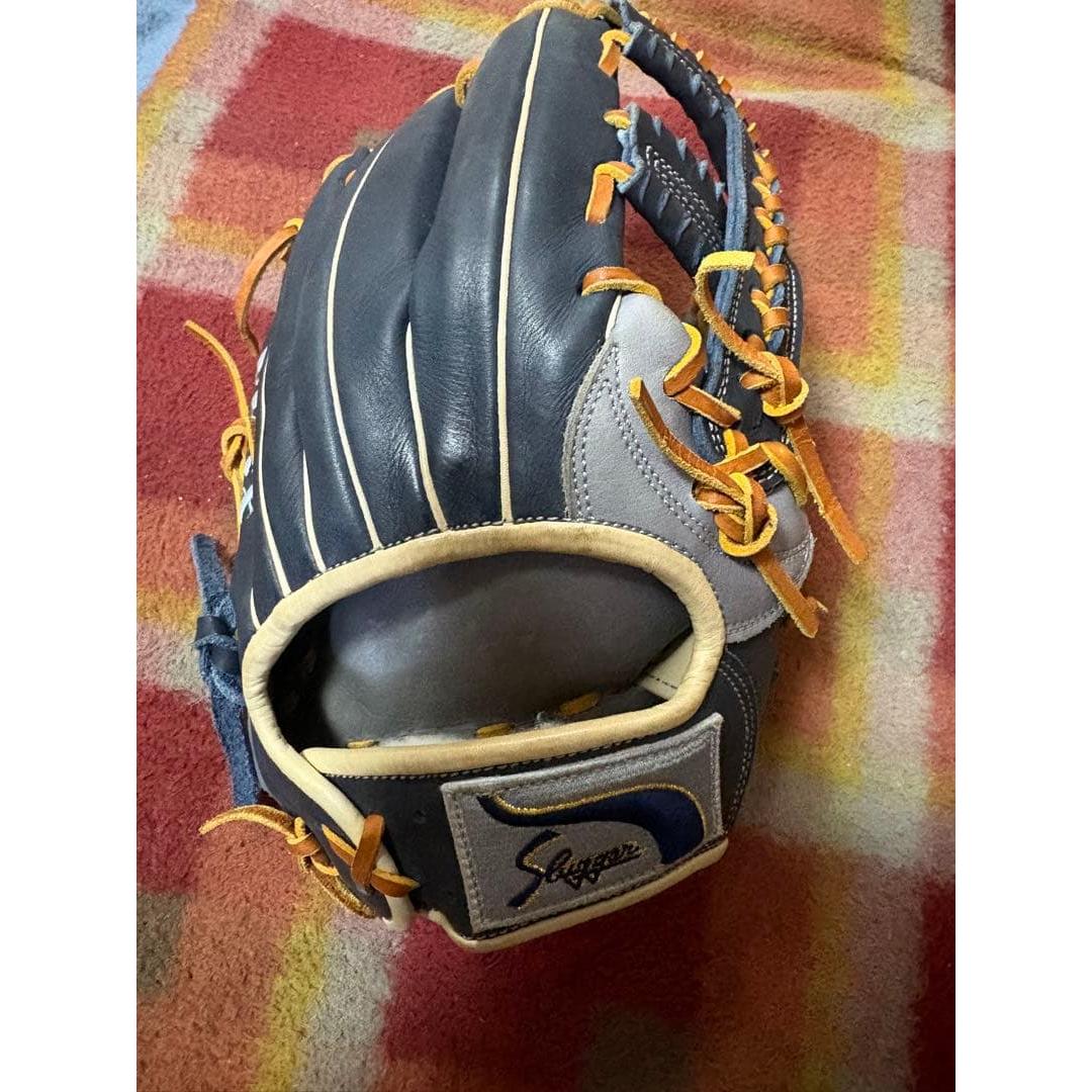 Used Kubota Slugger Softball Custom Gloves BU5x