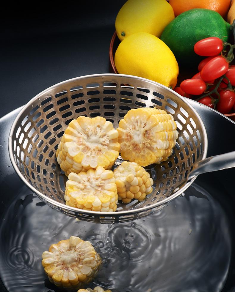 Stainless Steel Deep Wire Strainer - Sieve Spoon for Leak Control, Thickened Basin, and Claw Handle (18-20 Cm)