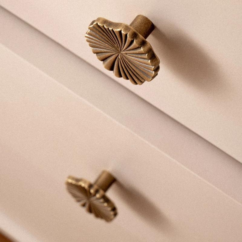 Brass Retro Lotus Leaf Electroplated Drawer Doors Kitchen Cabinets Bathroom Vanity Cabinets Knobs Antique Brass Hardware Handles