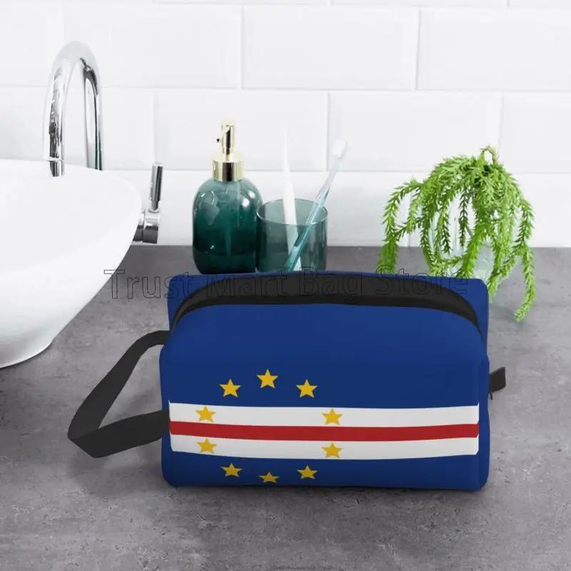 Cape Verde Flag Storage Bags Portable Large Capacity Travel Makeup Bag Cosmetic Bag Ideal for Travel Storage and Everyday Use