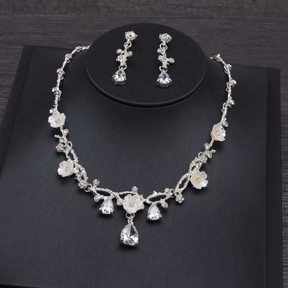 3 Pcs New Shiny Rhinestone Water Drop Shape Sparkling Bridal Jewelry Set Crystal Earring Set Gifts