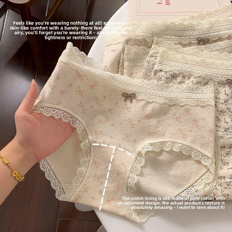Ladies Spring and Autumn Vintage Floral Lace Cotton Antibacterial Extended Crotch Breathable Briefs