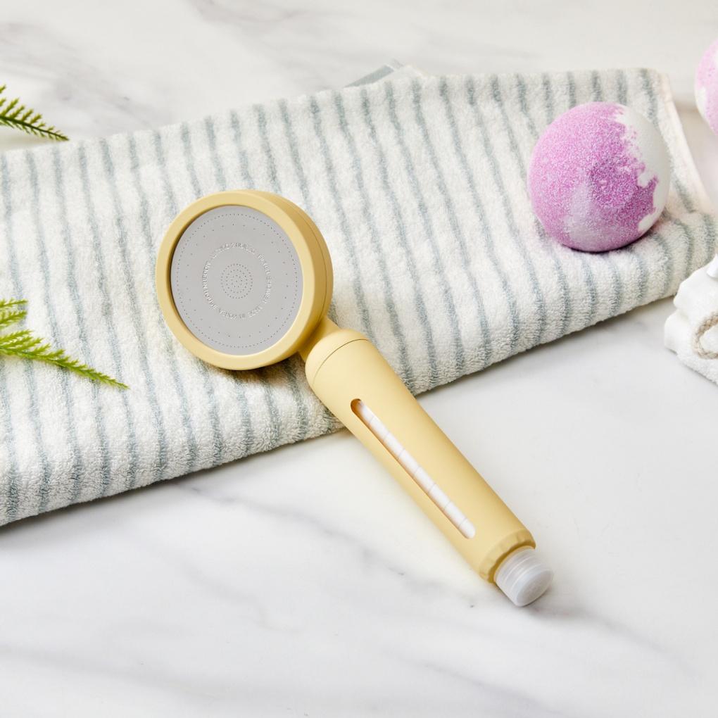 Ray Farbig Duschkopf mit Filter 1P_BUTTER_BG1825001