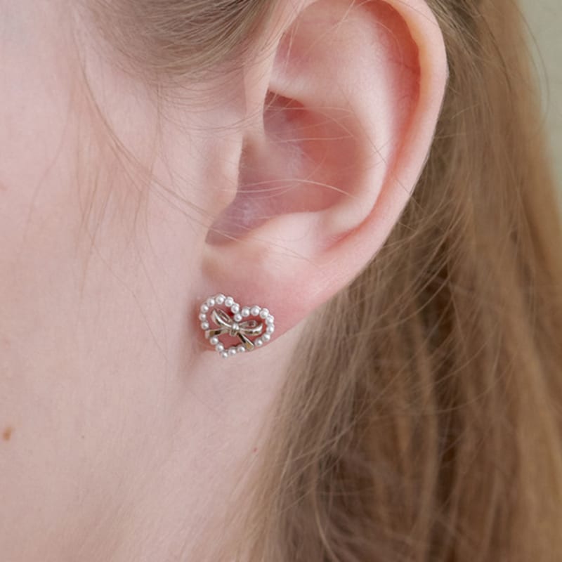 Primaute heart pearl earring